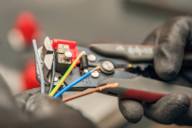 Best Commercial Electrician Services  in Bolivar, OH
